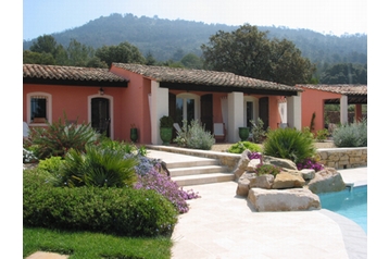 France Privát Le Pradet, Exterior